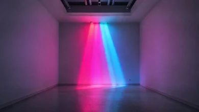 Açık gri boyalı odalar için ideal ışıklandırma, modern dekorasyon ve aydınlatma ipuçları.