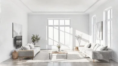 Açık gri tonları evde sakin atmosfer yaratır